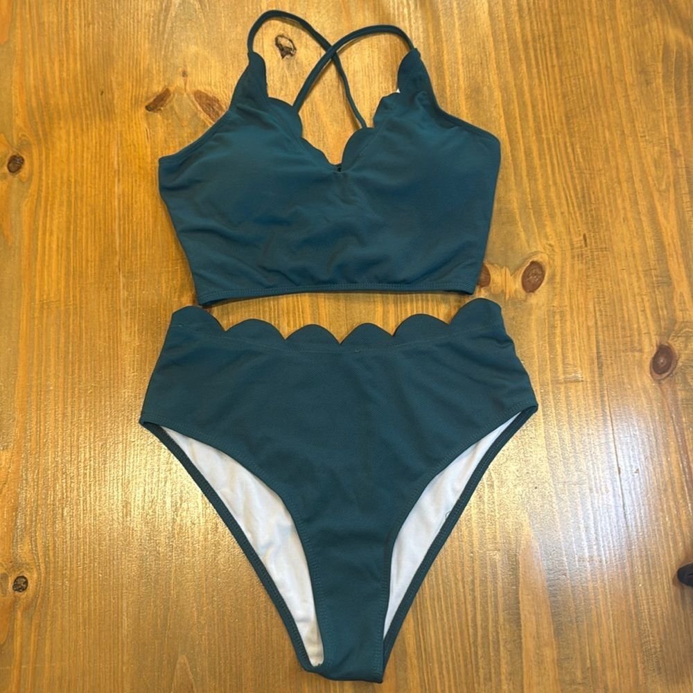Zaful Green petal scalloped textured high waisted Bikini Size 8 - Large NWOT